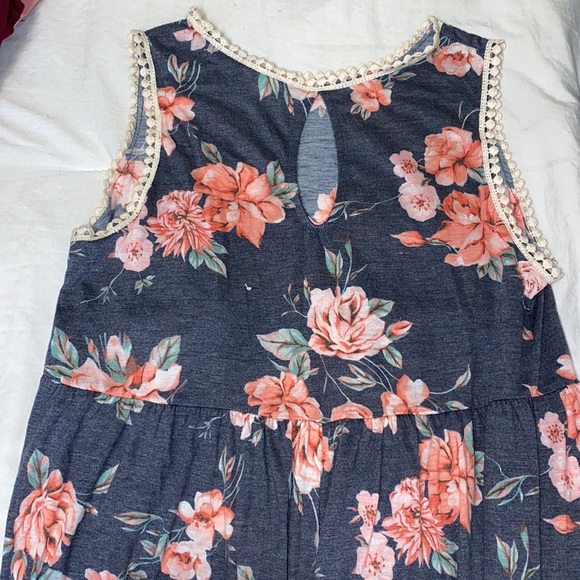 Tank top - Picture 2 of 2